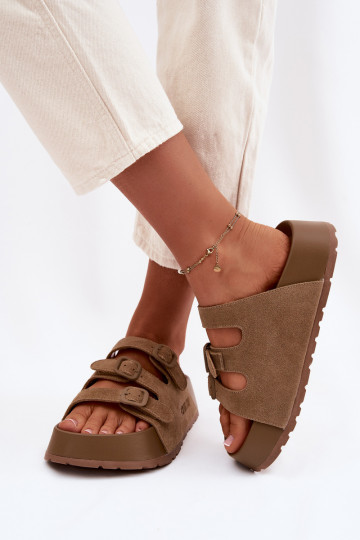 Dámske papuče s platformou S pruhmi Big Star TT274530 Hnedá farba