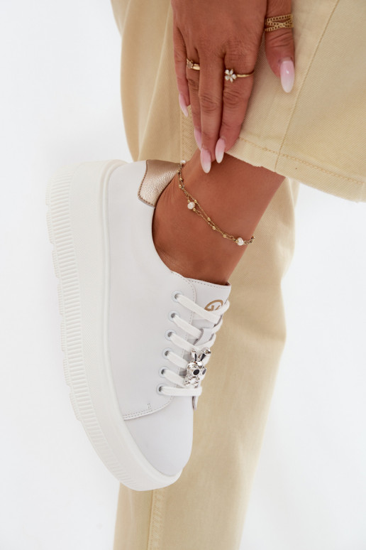 Kožené Tenisky model obuvi Dámske s platformouPrzypinką Vinceza 39973 biela farba