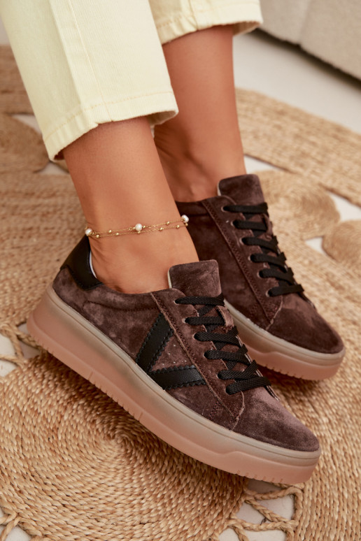 Dámske športové topánky z prírodného semišu s platformou Vinceza 79597 hnedé
