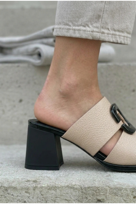 Dámske papuče Vystrihnúť I s prackami s podpätkami Vinceza 62284 béžová