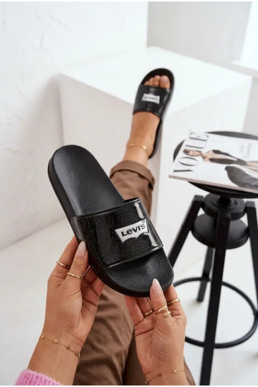 Papuče mládež LEVI'S VPOL0251S-2693 čierna s leskom