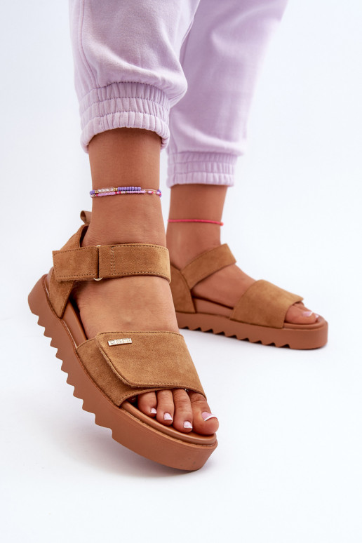 Dámske Semišové sandále s platformou Big Star NN274705 Hnedá farba