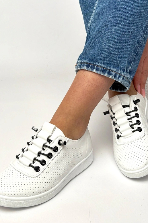 Biele vyberateľné perforované tenisky...