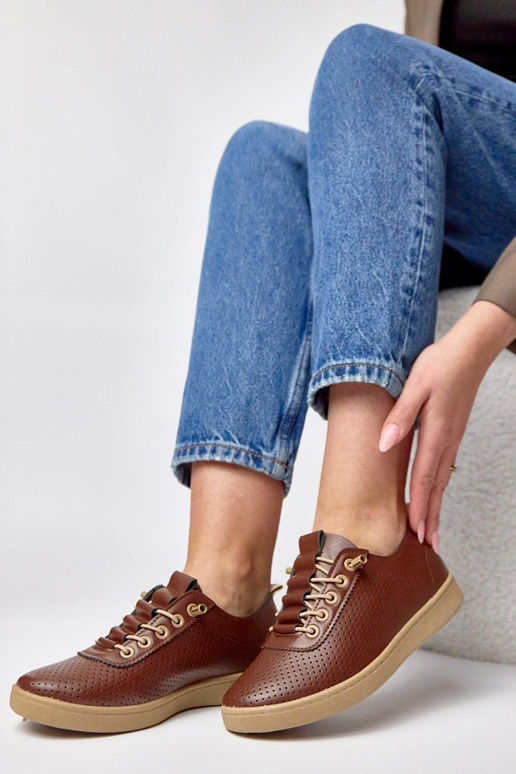 Hnedé vyberateľné perforované tenisky...