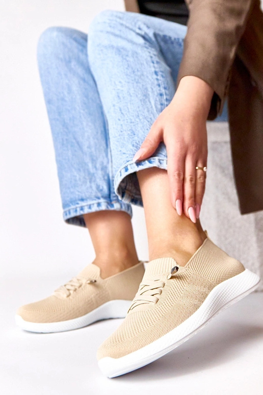 Svetlo piesková farba dámske športové...