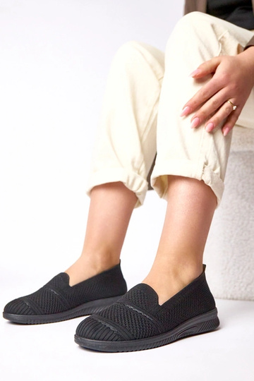 Čierne nazúvacie textilné...