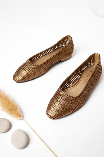 Hnedé čipkované balerínky s...