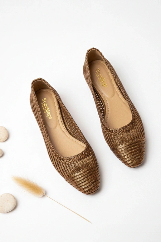 Hnedé čipkované balerínky s malým...