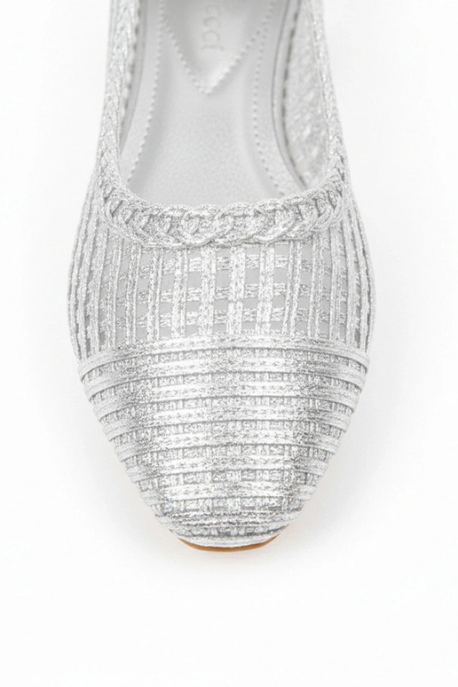 Strieborné čipkované balerínky s...