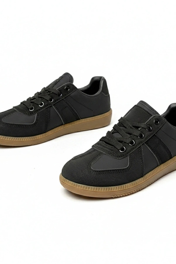 Čierne tenisky na platforme...