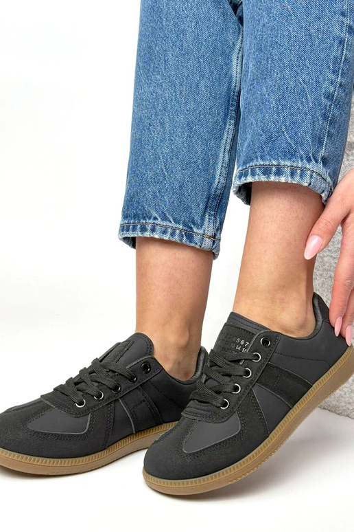 Čierne tenisky na platforme Valentine