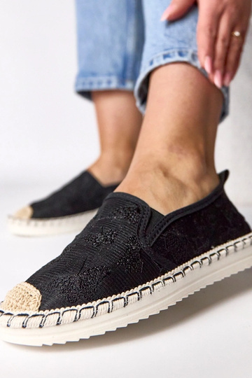 Čierne espadrilky zdobené trblietkami Lucie 2