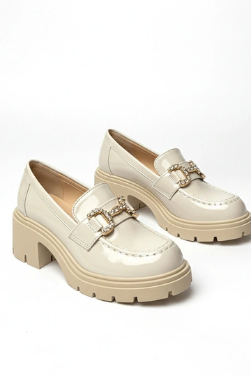 Krémové lakované mokasíny s... 2