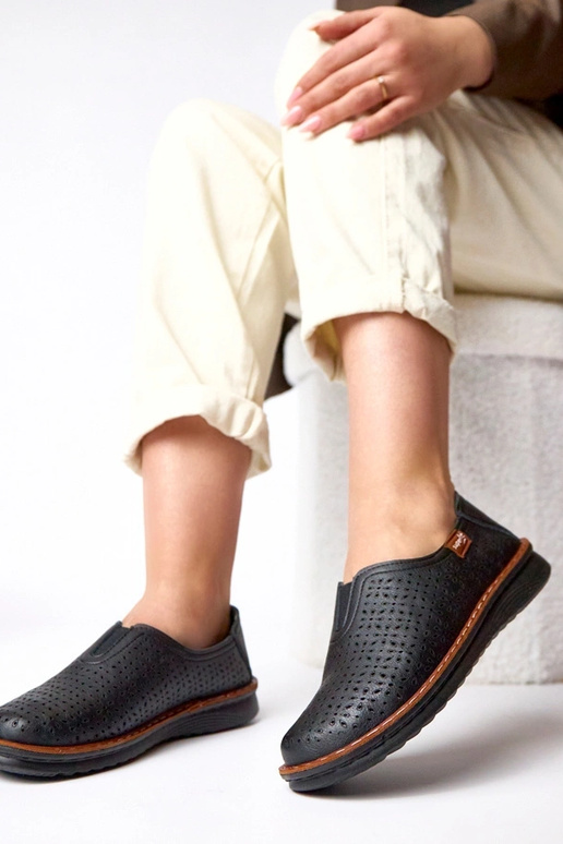 Čierne perforované poltopánky Rosa