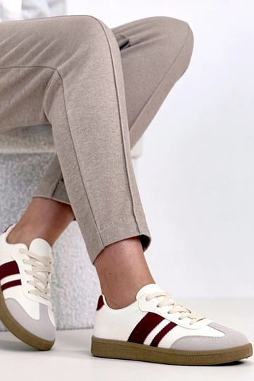 Krémové každodenné športové... 2