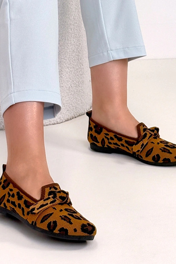 Balerínky z jemného materiálu s leopardím vzorom so šnúrkami Serenity 2