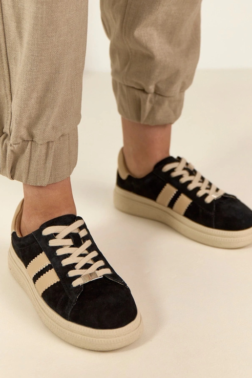 Čierne kožené tenisky s platformou...