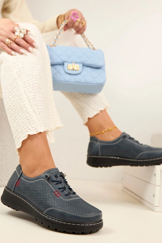 Tmavo modré perforované poltopánky...