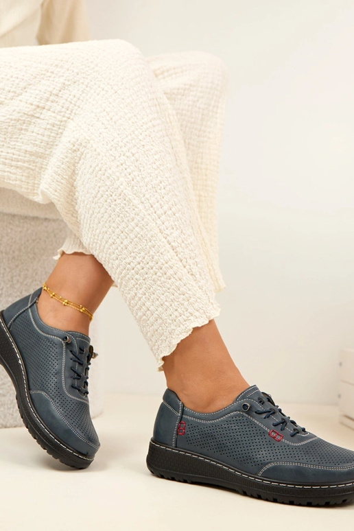 Tmavo modré perforované poltopánky...