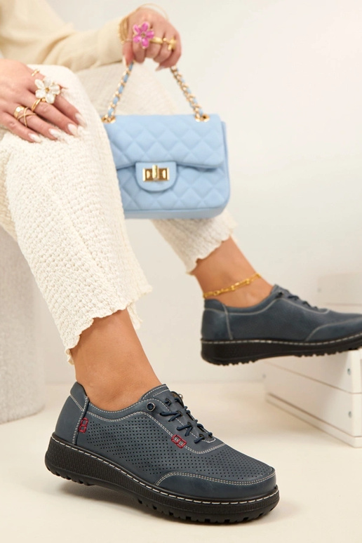 Tmavo modré perforované poltopánky...