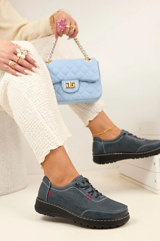 Tmavo modré perforované poltopánky...