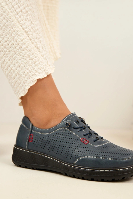 Tmavo modré perforované poltopánky...