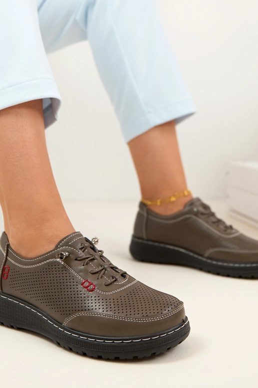 Šedé perforované poltopánky Solenne