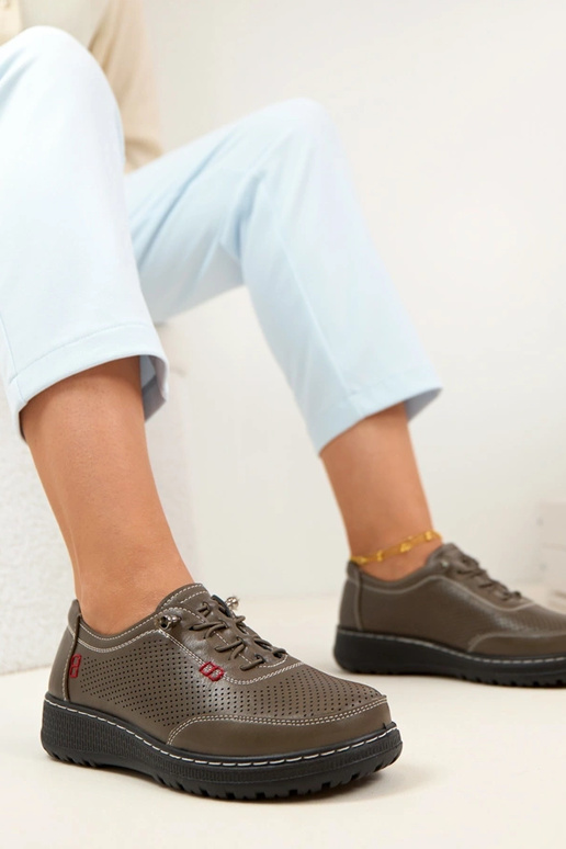 Šedé perforované poltopánky Solenne