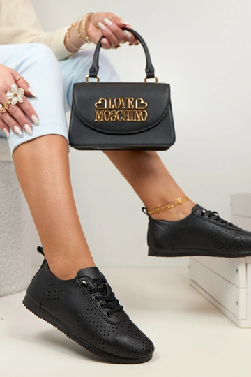 Čierne perforované... 2