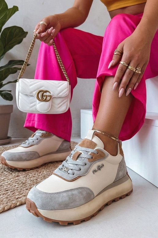 Pieskové kožené topánky na platforme...