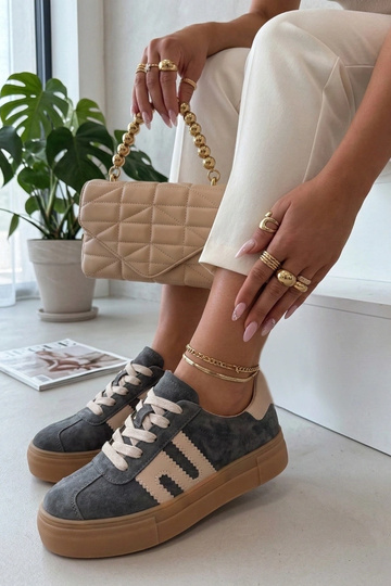 Sivé kožené topánky na... 2