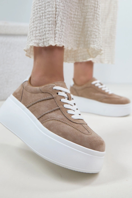 Pieskové kožené topánky na platforme...