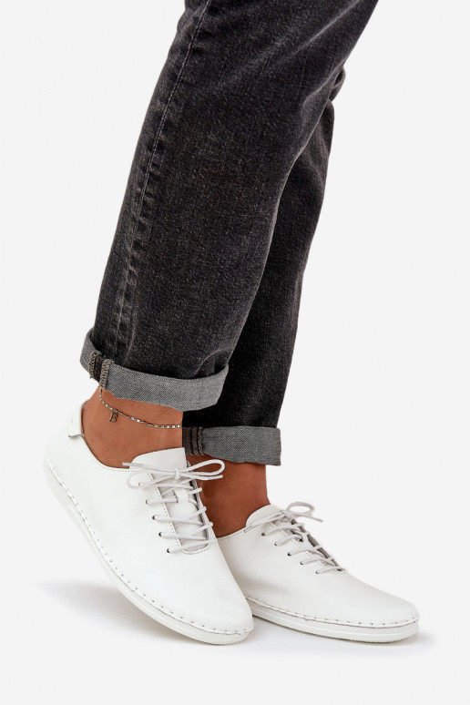 Topánky na šnurovanieZapnutéturalnej Skóry D&A LR51-645 biela farba