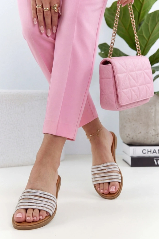 Biele šľapky zdobené zirkónmi Adeline