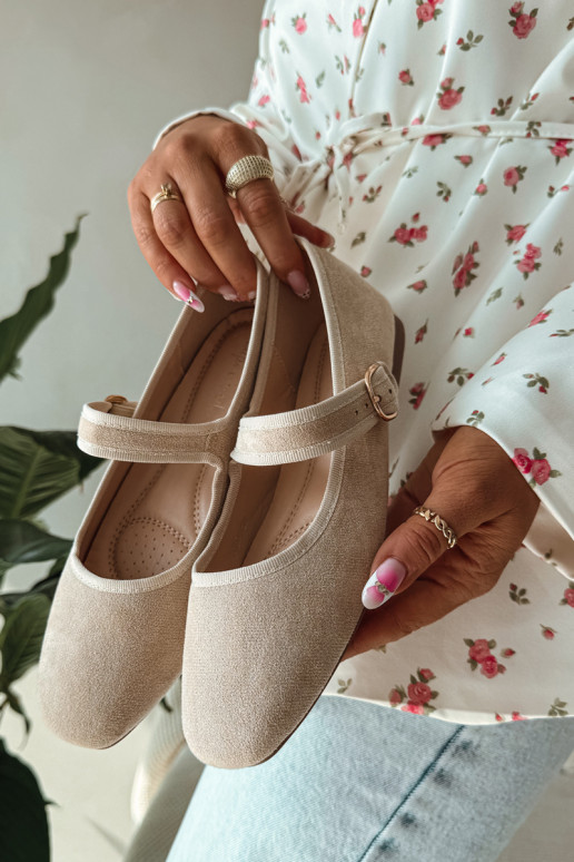 Balerínky s popruhmi I Złotą s prackami slonovina Kelisa