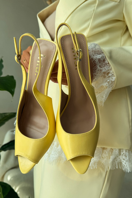 Dámske sandále s tenkými podpätkami žltá Sevina
