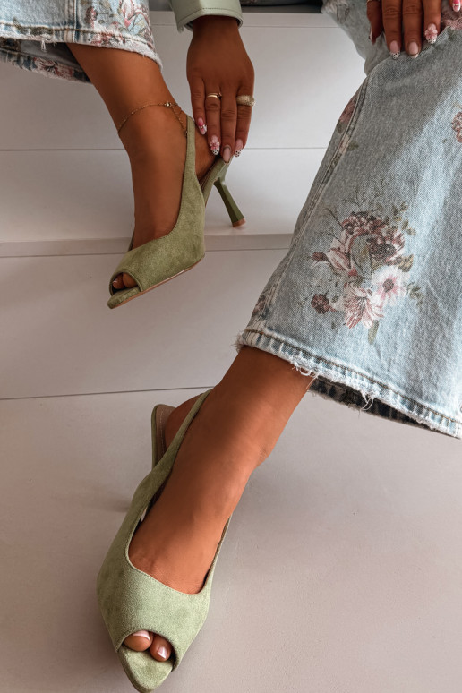 Dámske sandále s tenkými podpätkami z eko semišuoIne zelená farba Sevina