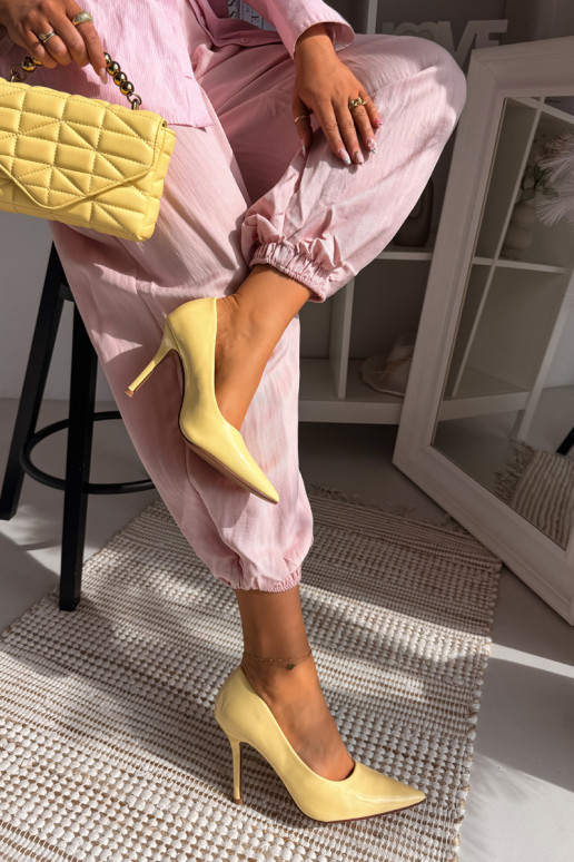 Klasické lakované ihličkyImitacji Skóry žltá Odira