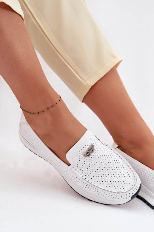 dámske mokasínyZapnutéturalnej Skóry biela farba Demela