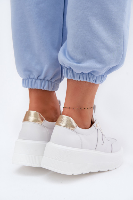 Kožené dámske športové topánky s platformou Vinceza 39976 bielej farby