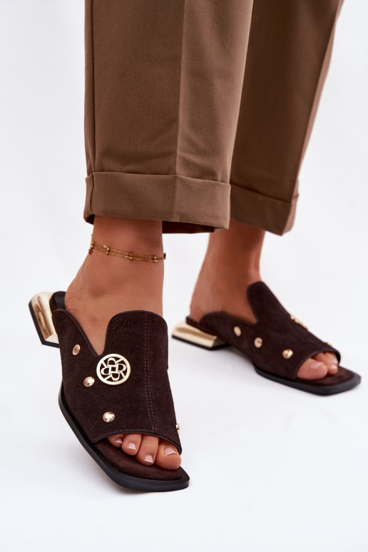 semišové papuče Ze zlatej farbymi Ozdobami D&A CR61-3061 CzekoladoIne