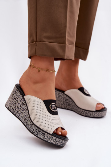 Kožené papuče s platformou s ozdobami S.Barski LR61-7011 béžová