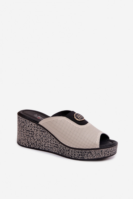 Kožené papuče s platformou s ozdobami S.Barski LR61-7011 béžová