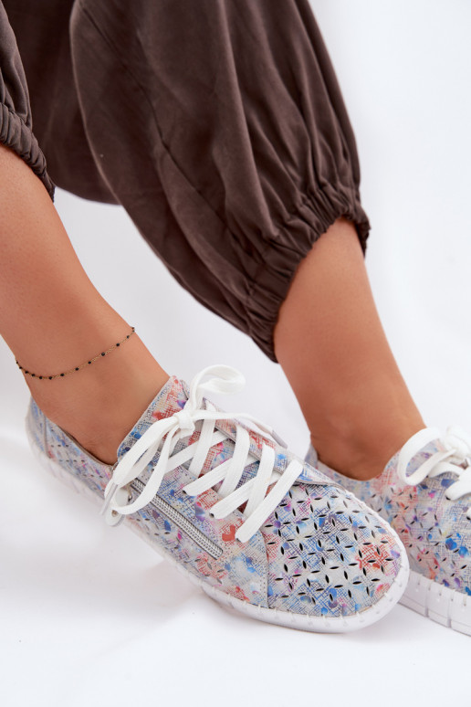 s prvkami prelamovania topánkyZapnutéturalnego zo semišuu strieborná farba Kamelia