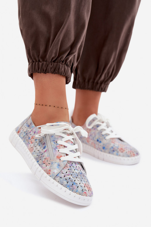 s prvkami prelamovania topánkyZapnutéturalnego zo semišuu strieborná farba Kamelia