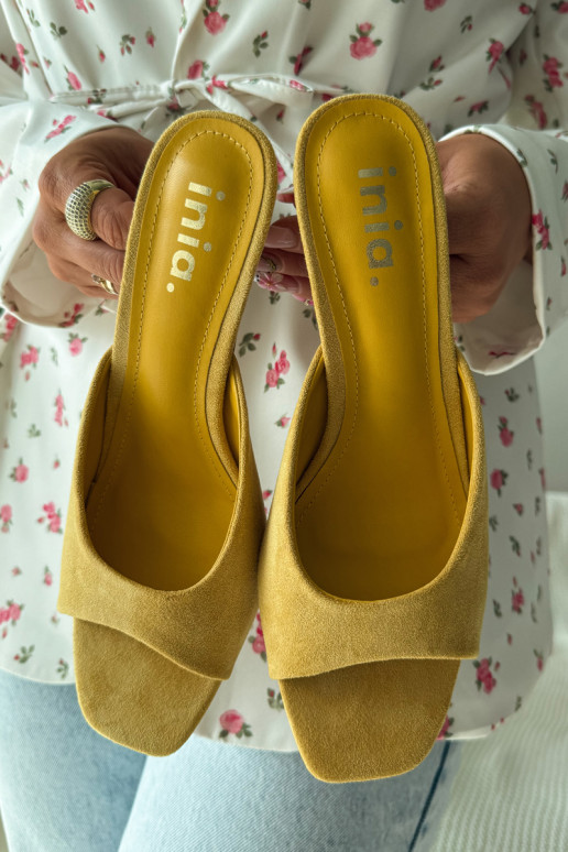 Dámske papuče Zapnuté Smukłym Obcasie žltá Revina
