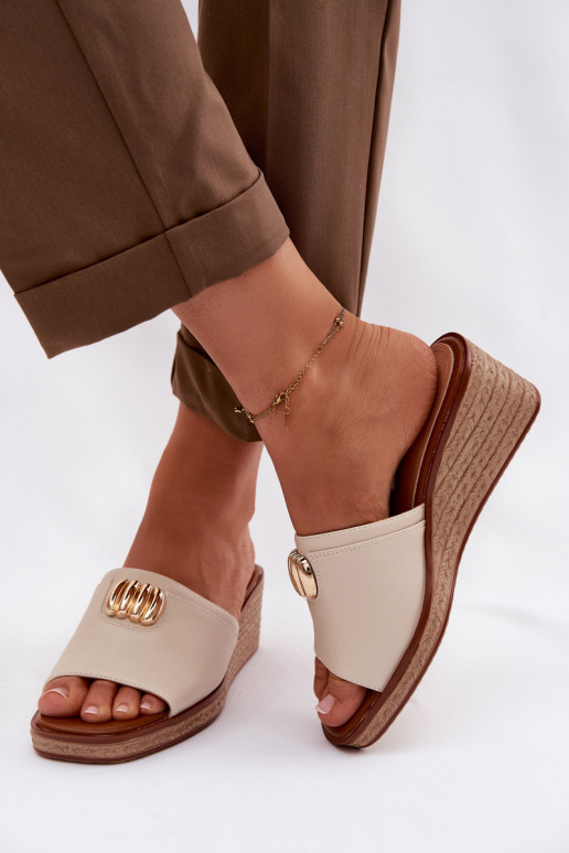 Dámske papuče s platformouImitacją Plecionki Sergio Leone KL325 béžová