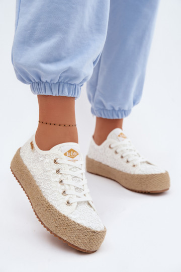 s čipkovými motívmi bežná obuv espadrilky s platformou Lee Cooper LCIN-26-31-4326 biela farba