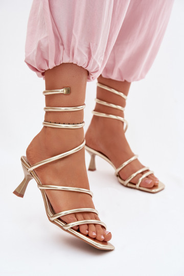 Dámske sandále s podpätkami S pruhmi zlatej farby Samara 2