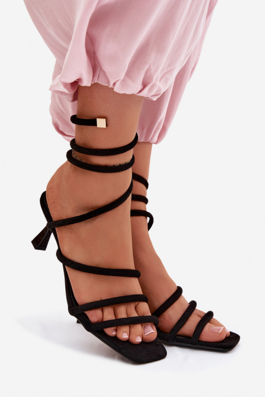 Dámske sandále s podpätkami S pruhmi čierna Samara